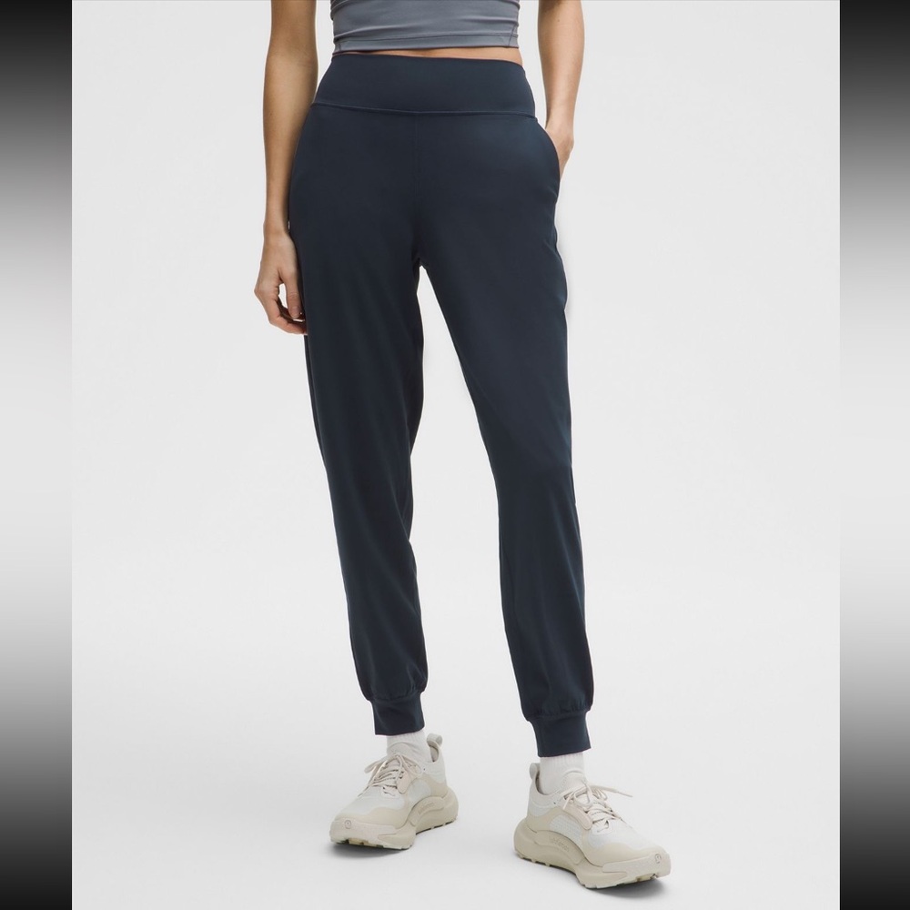 Lululemon sz 8 black Align High-Rise Jogger Stretch Athletic Fit soft sweatpants